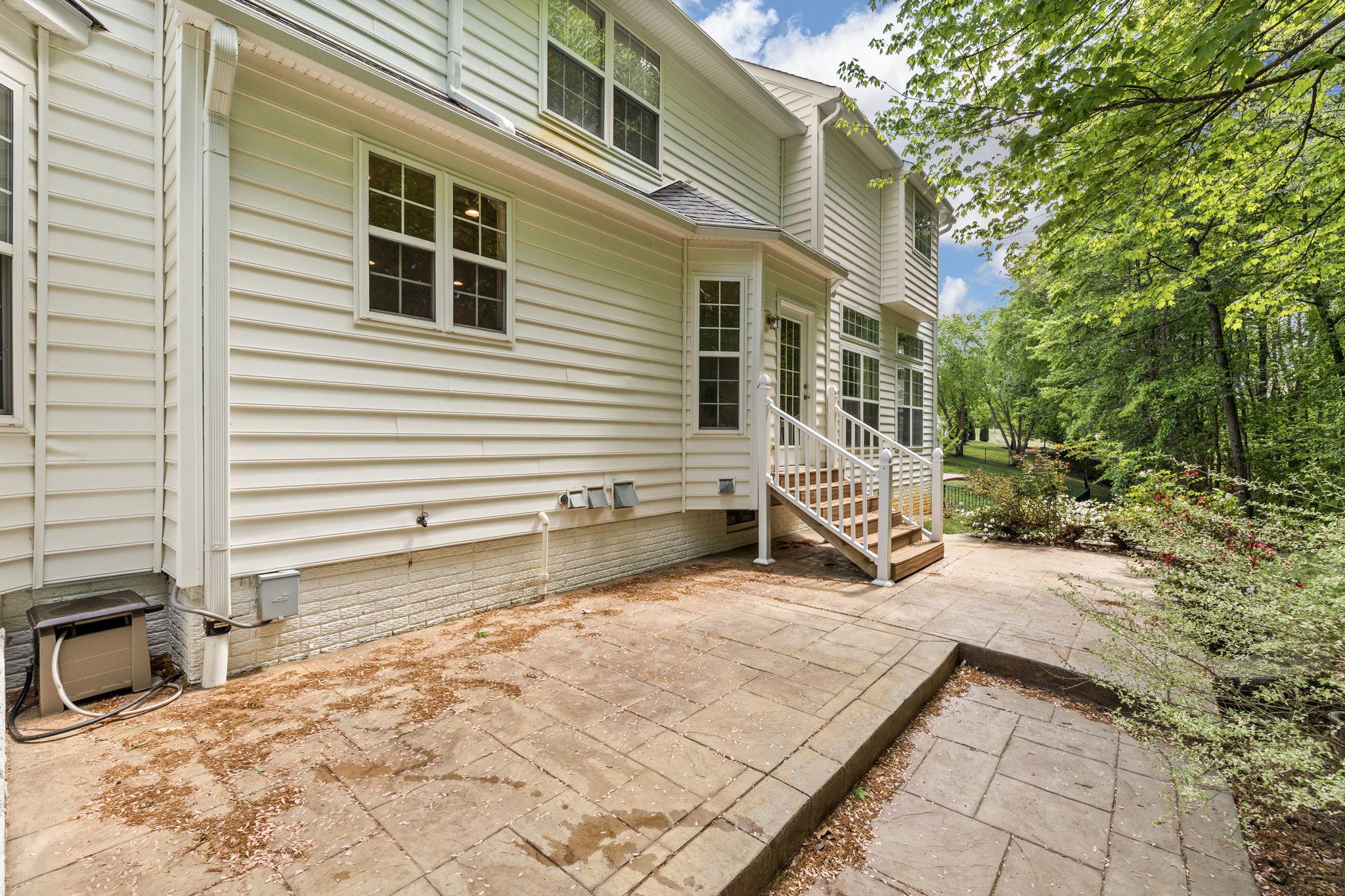 43 ADRIAN WAY