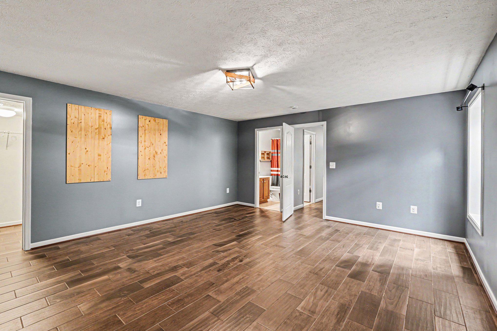 1095 TIMBER MILL LANE