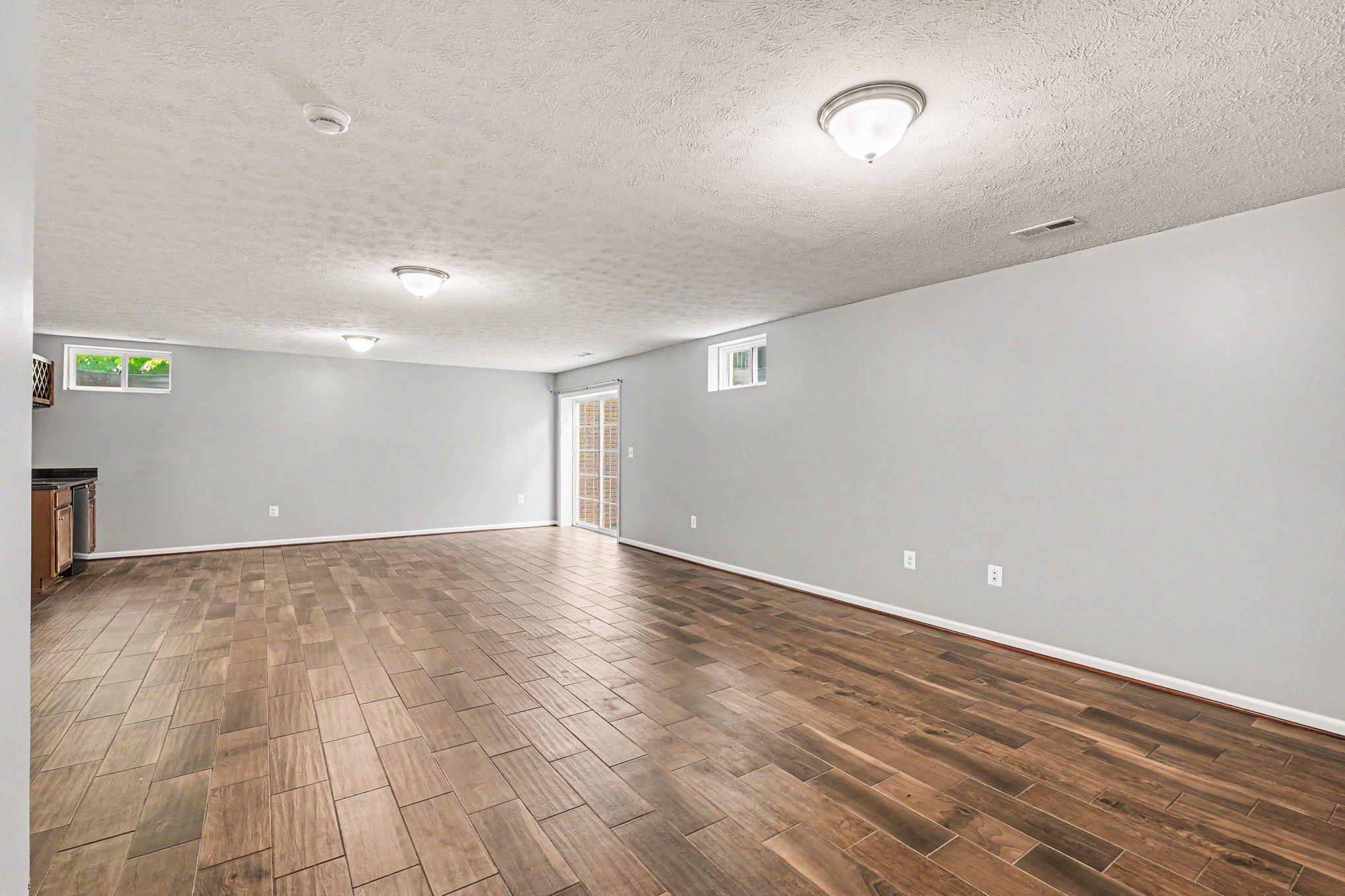 1095 TIMBER MILL LANE