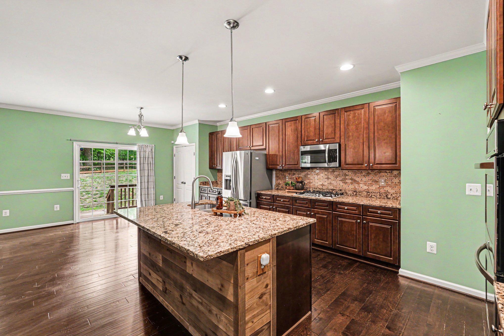 1095 TIMBER MILL LANE