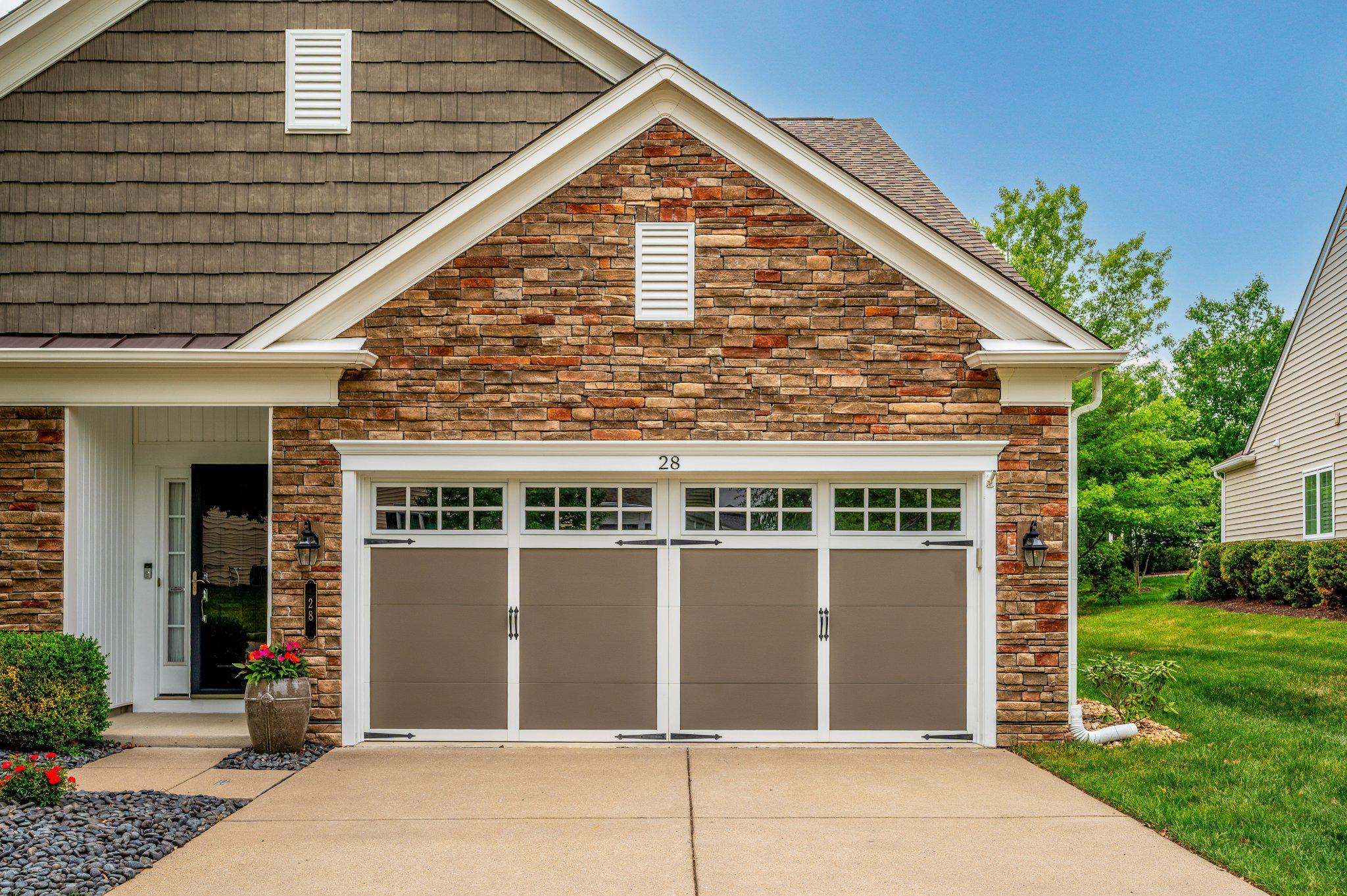 28 MENDOTA WAY