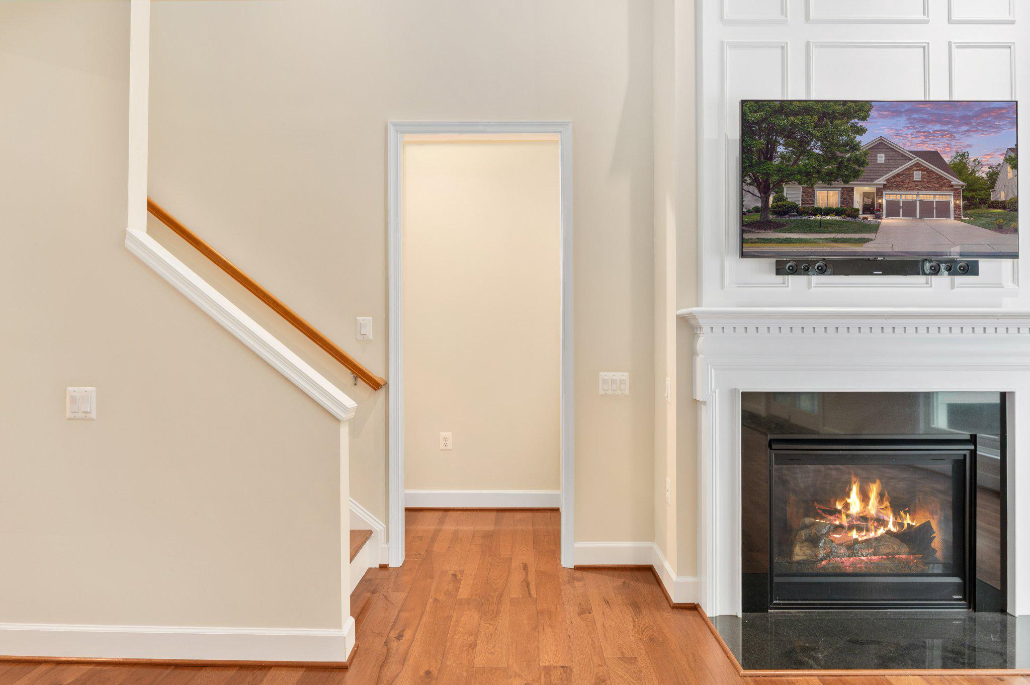 28 MENDOTA WAY