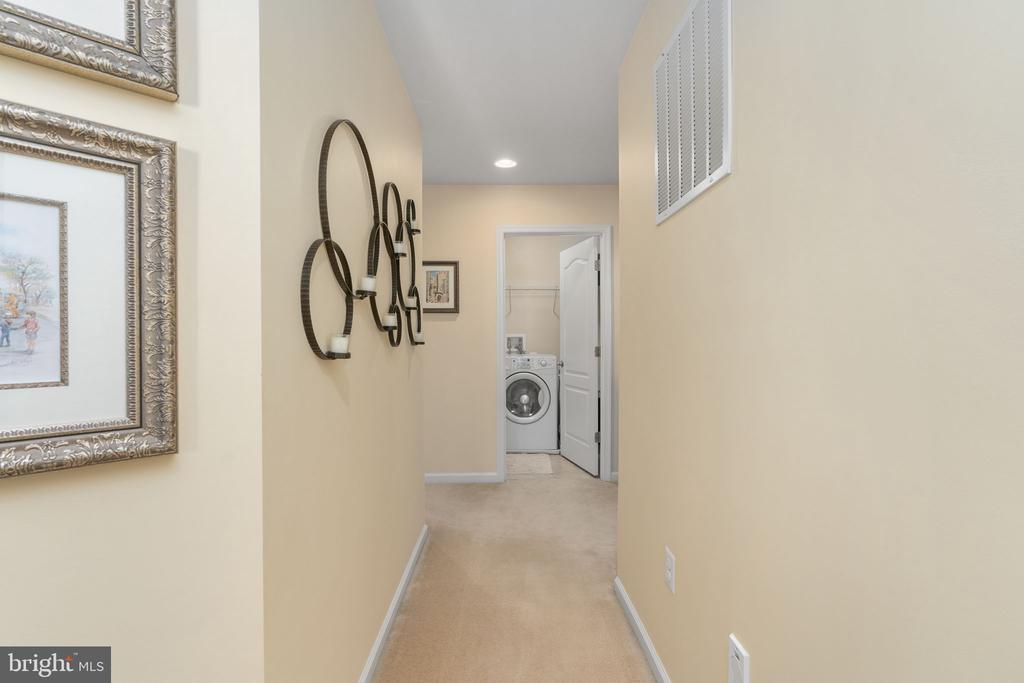 6 SAGEWOOD COURT