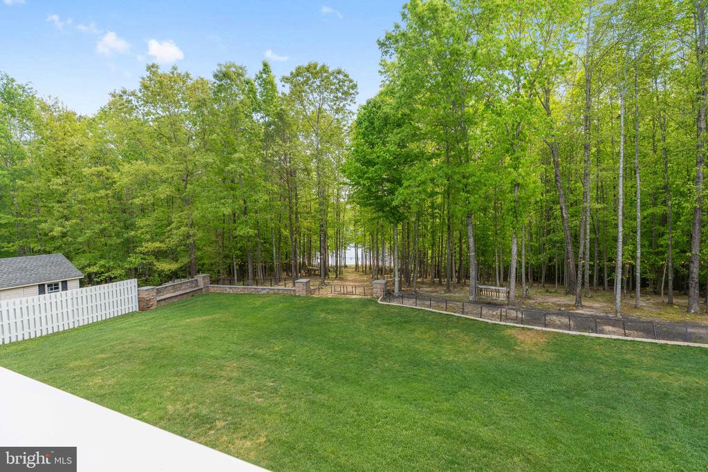 6 SAGEWOOD COURT