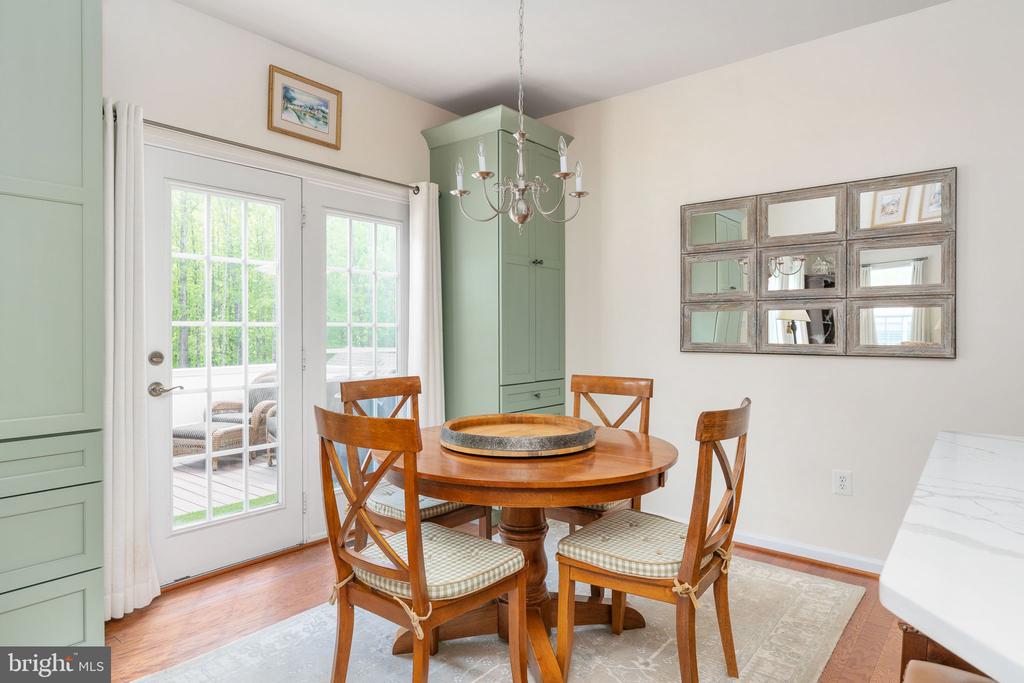 6 SAGEWOOD COURT
