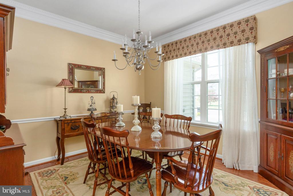 6 SAGEWOOD COURT