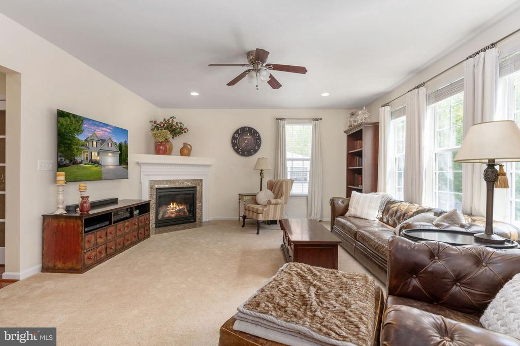 6 SAGEWOOD COURT