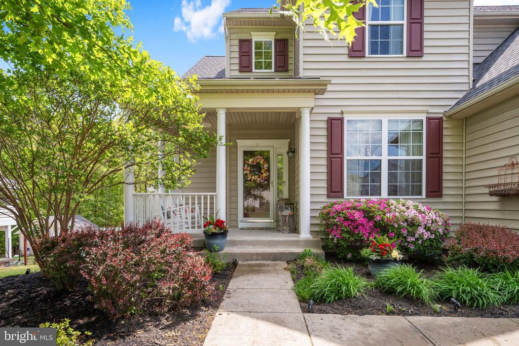 6 SAGEWOOD COURT