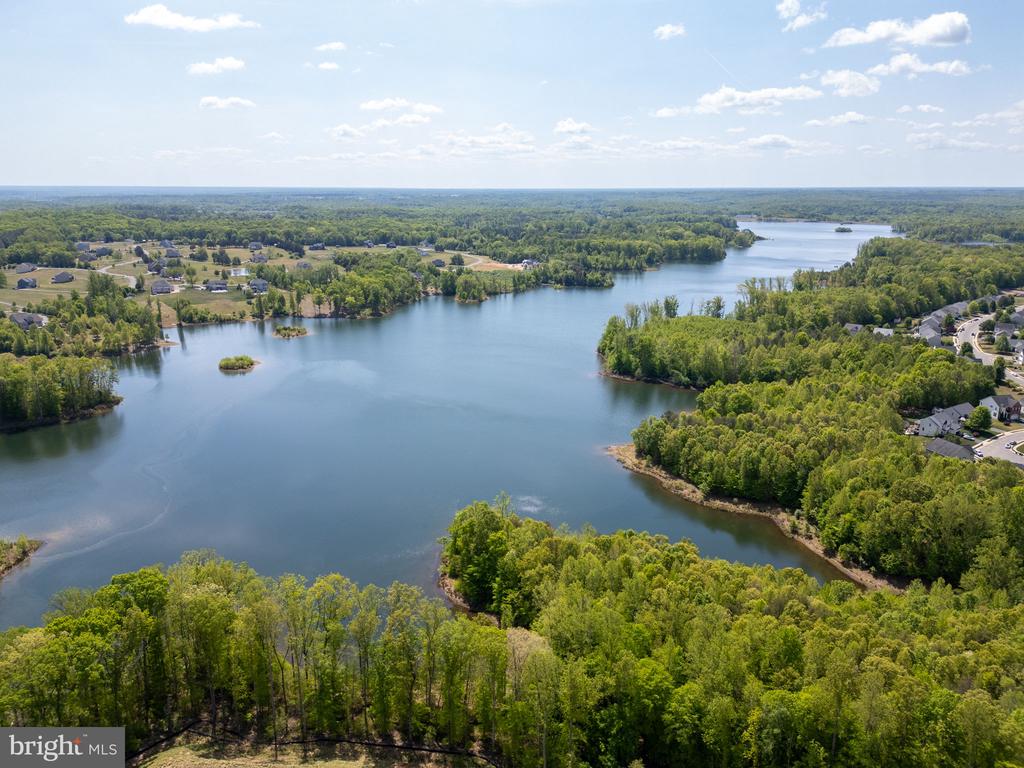 6 SAGEWOOD COURT