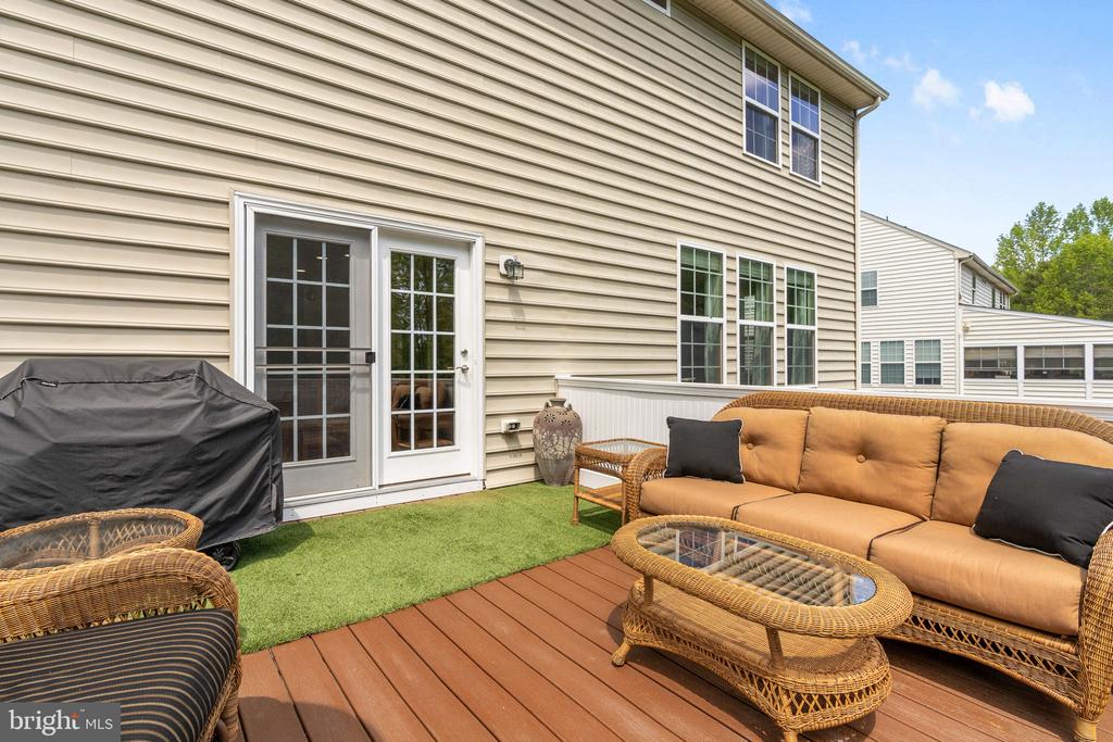 6 SAGEWOOD COURT