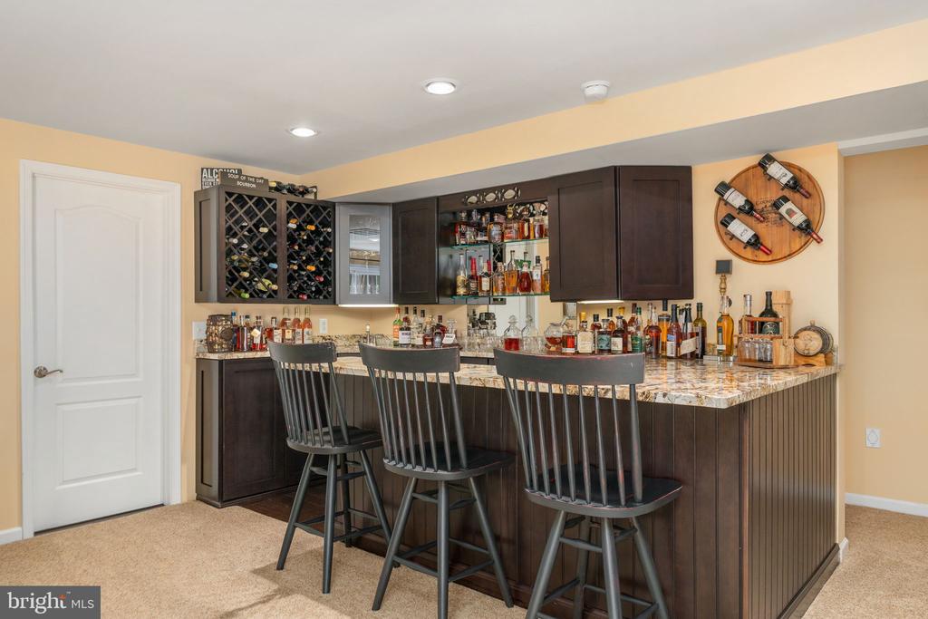 6 SAGEWOOD COURT