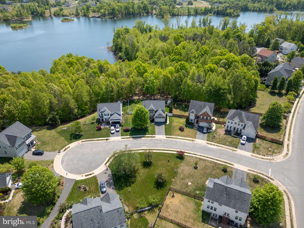 6 SAGEWOOD COURT