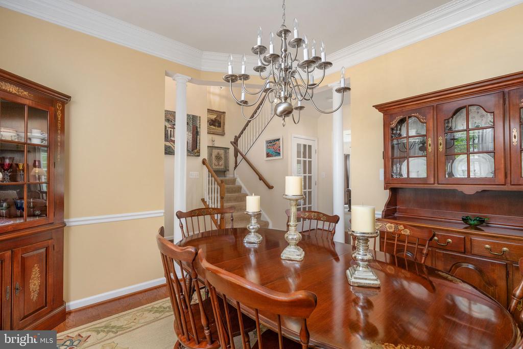 6 SAGEWOOD COURT
