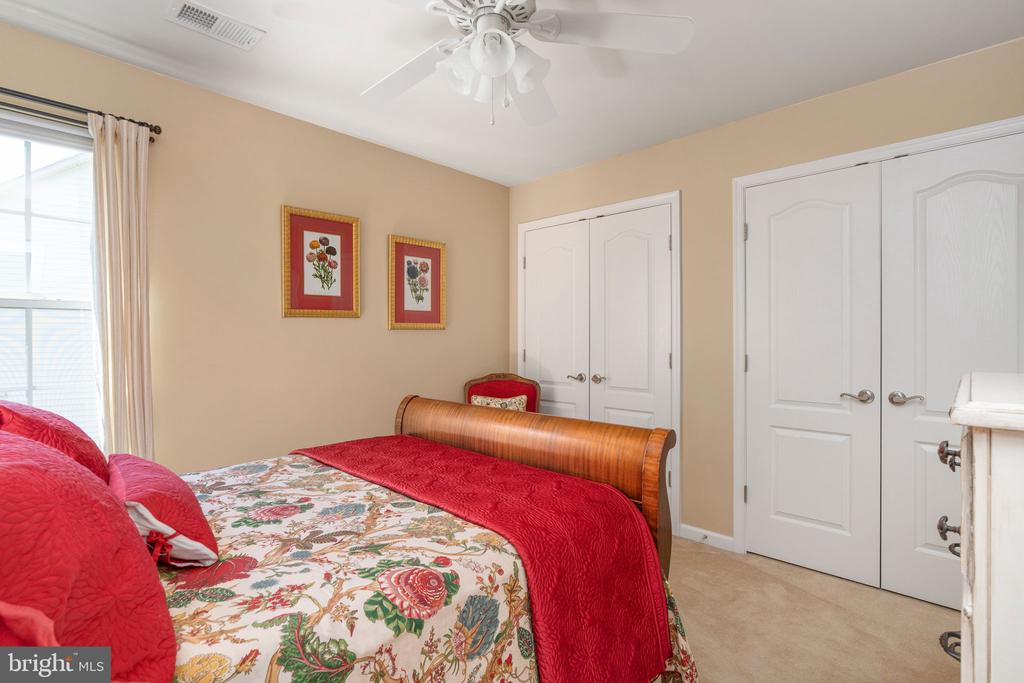 6 SAGEWOOD COURT