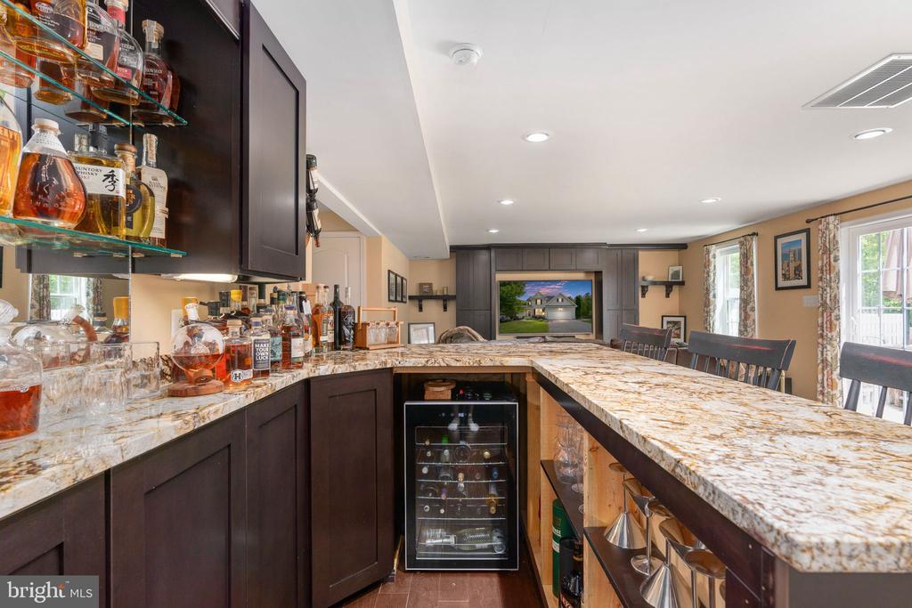 6 SAGEWOOD COURT