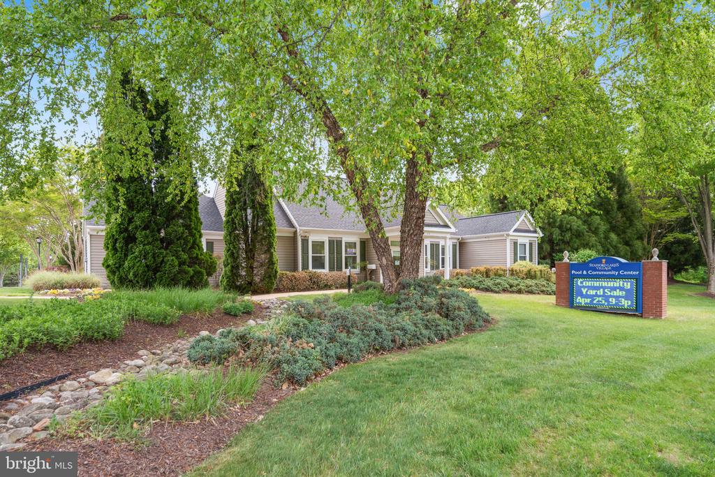 6 SAGEWOOD COURT