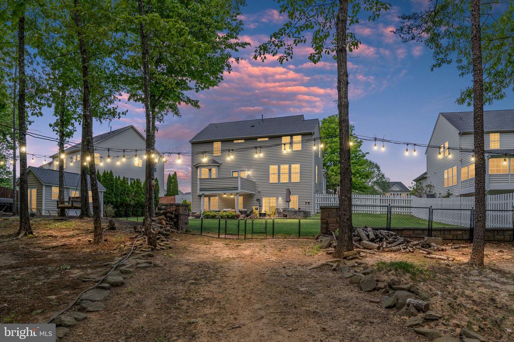 6 SAGEWOOD COURT