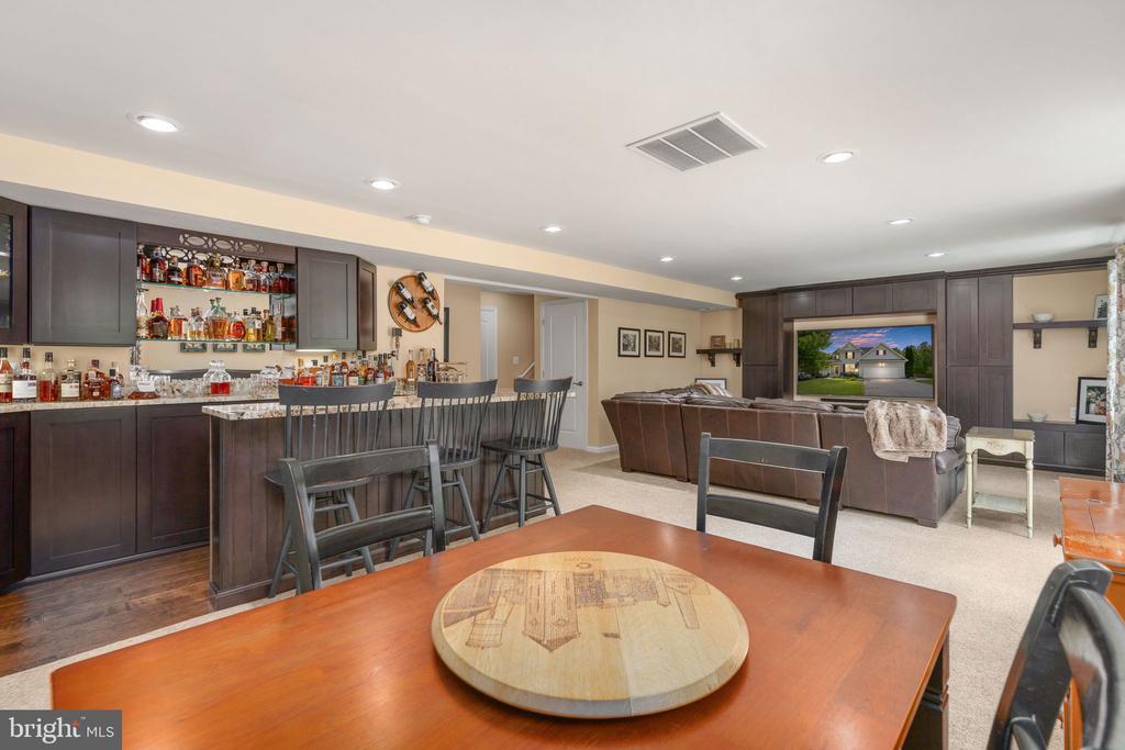 6 SAGEWOOD COURT