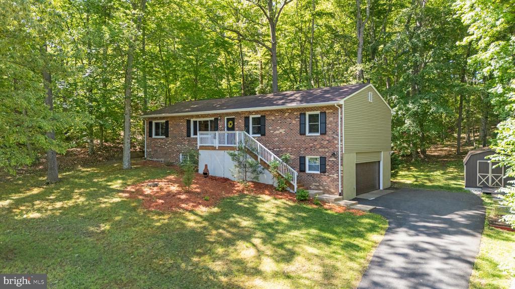 34 GREENRIDGE DRIVE