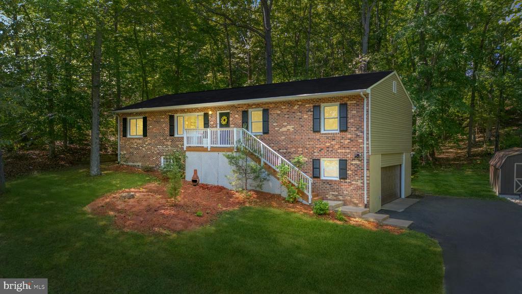 34 GREENRIDGE DRIVE
