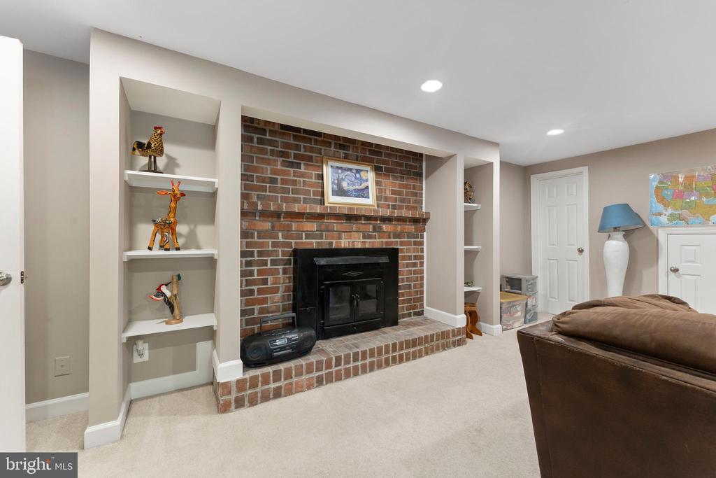34 GREENRIDGE DRIVE
