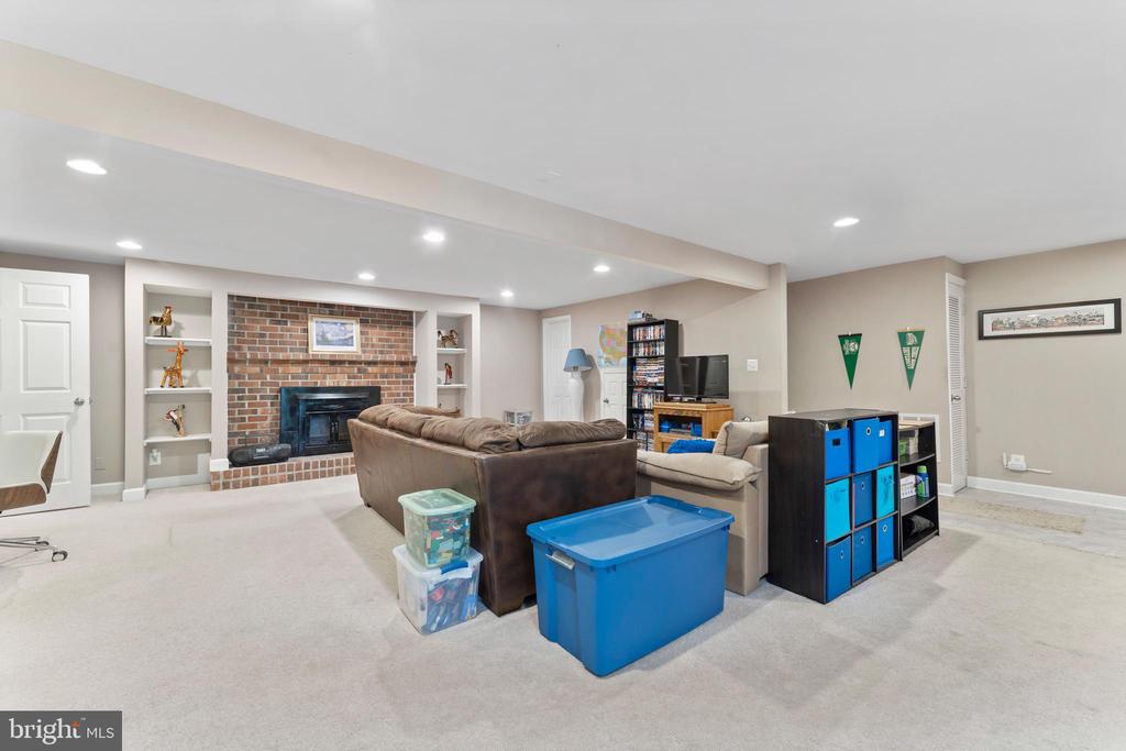 34 GREENRIDGE DRIVE