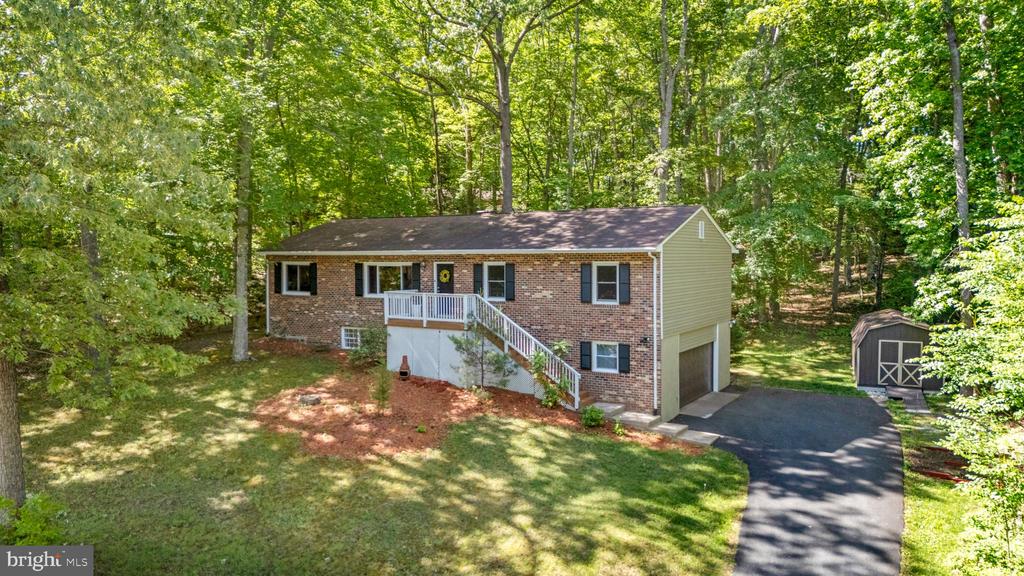 34 GREENRIDGE DRIVE