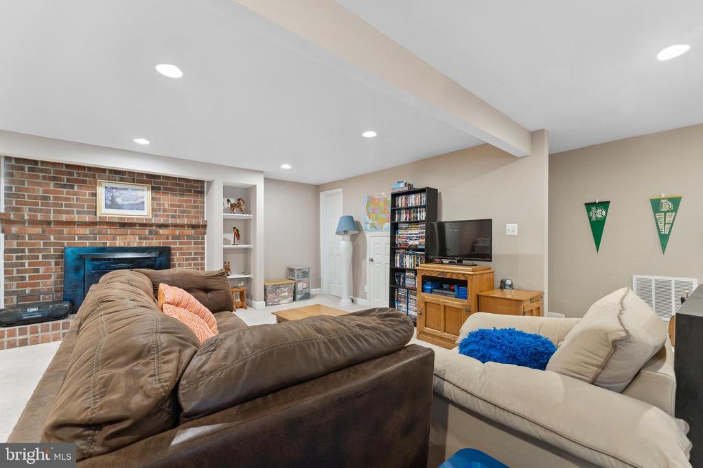 34 GREENRIDGE DRIVE