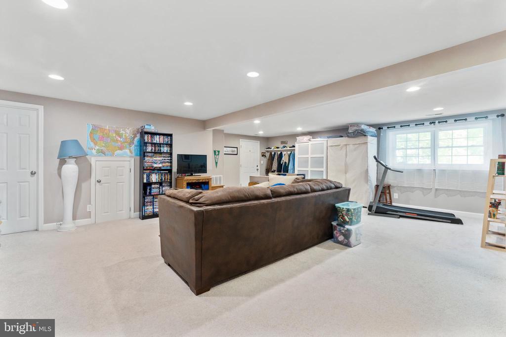 34 GREENRIDGE DRIVE