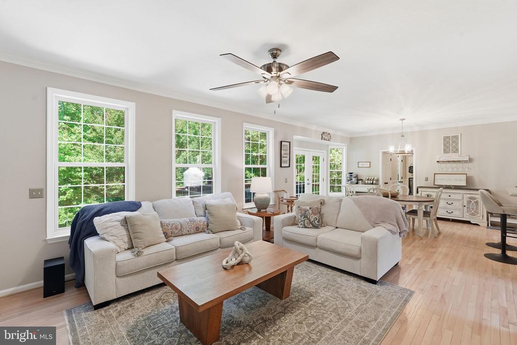 12 PIN OAK COURT