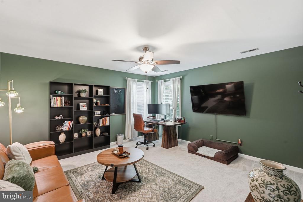 12 PIN OAK COURT