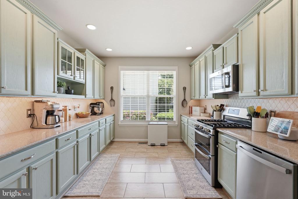 12 PIN OAK COURT