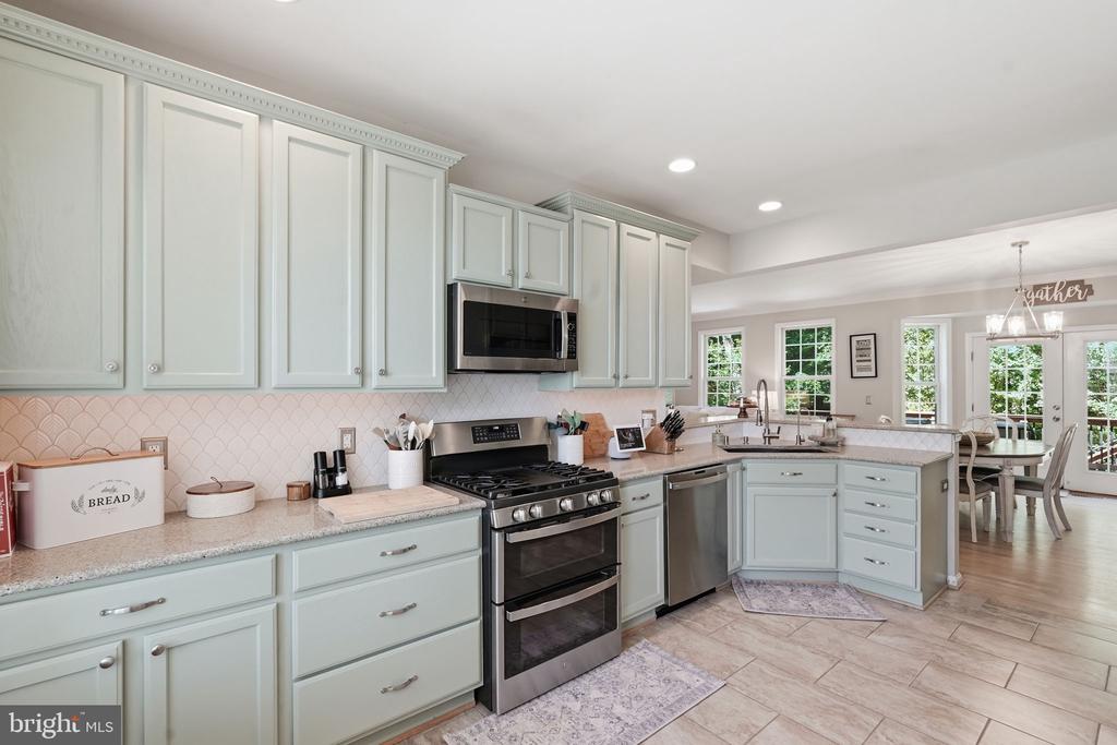 12 PIN OAK COURT