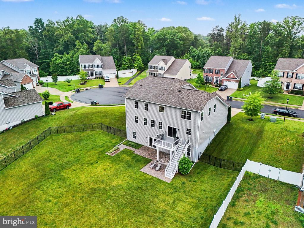 119 OLD OAKS COURT