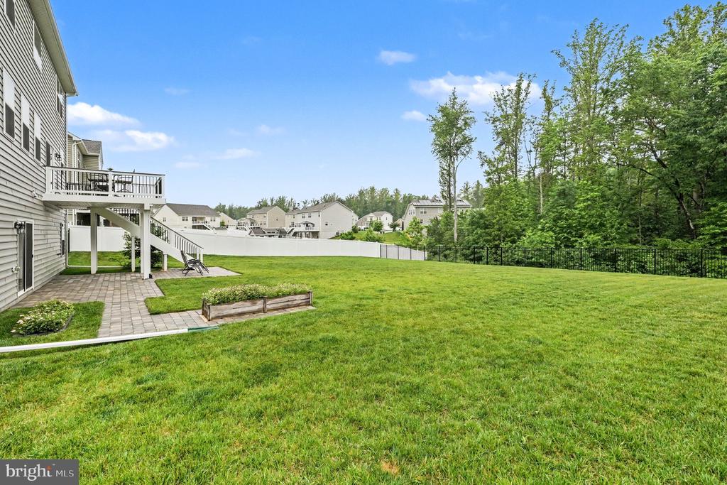 119 OLD OAKS COURT