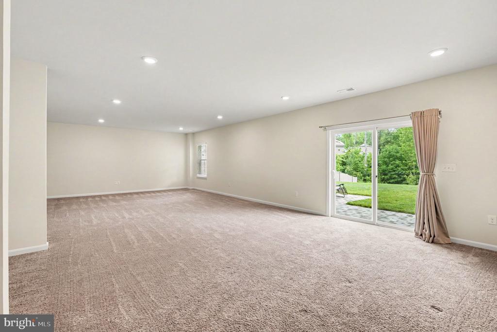 119 OLD OAKS COURT