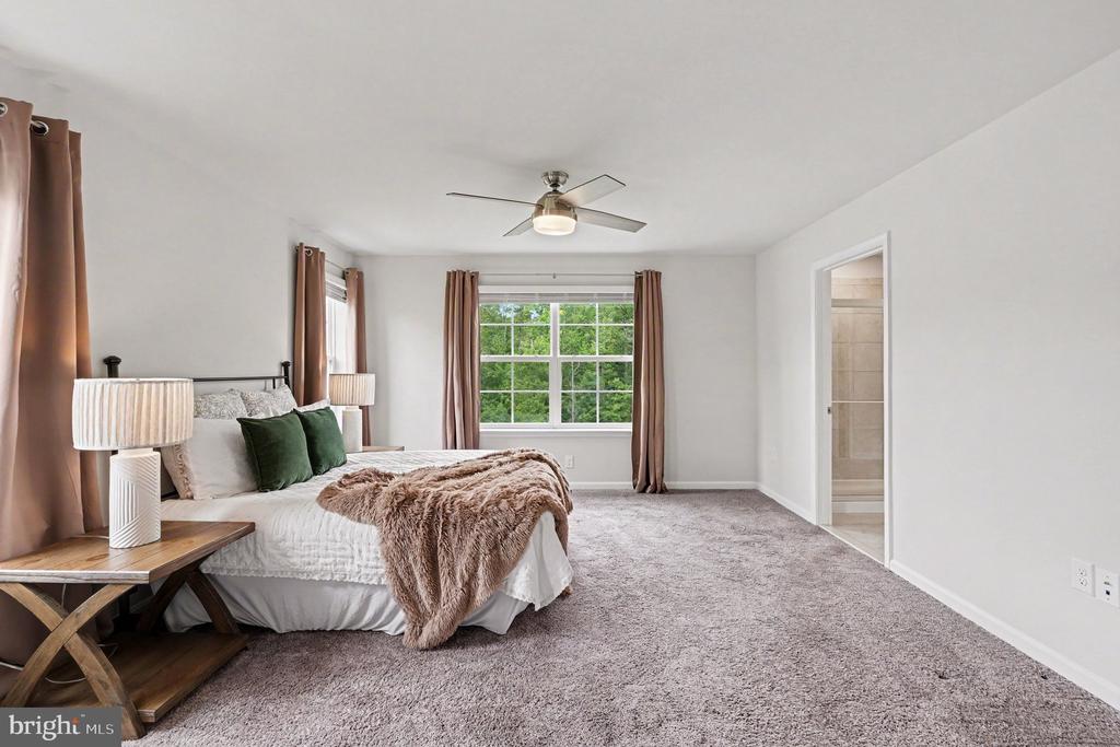 119 OLD OAKS COURT