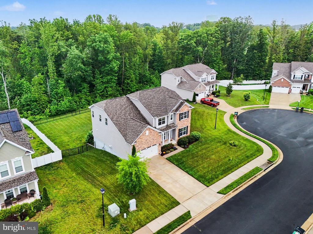 119 OLD OAKS COURT