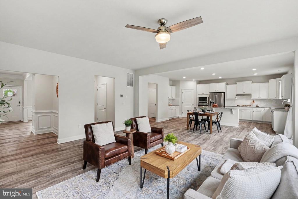 119 OLD OAKS COURT