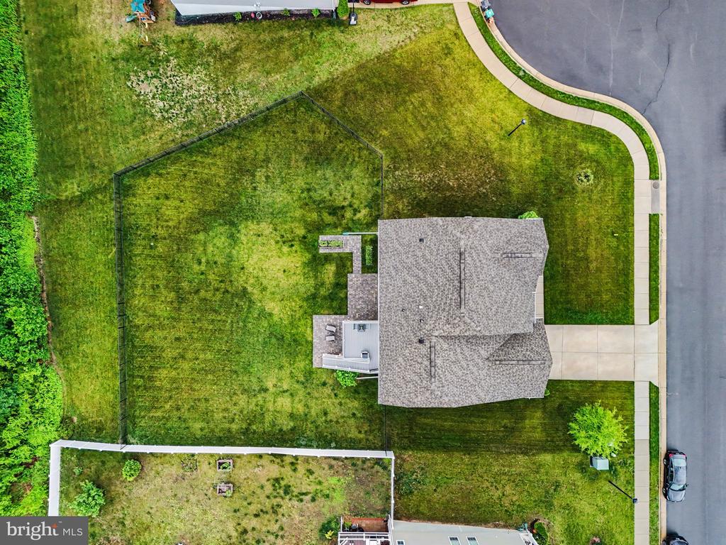 119 OLD OAKS COURT