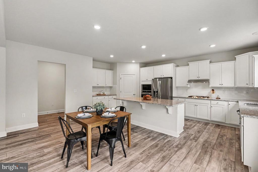 119 OLD OAKS COURT