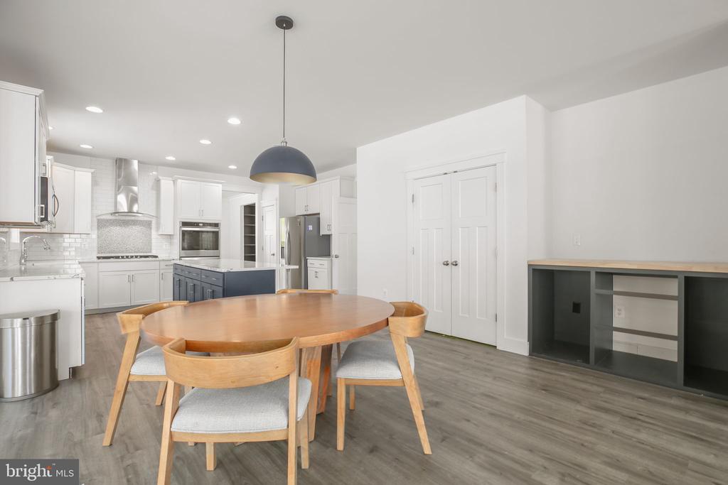 109 ROBELI WAY