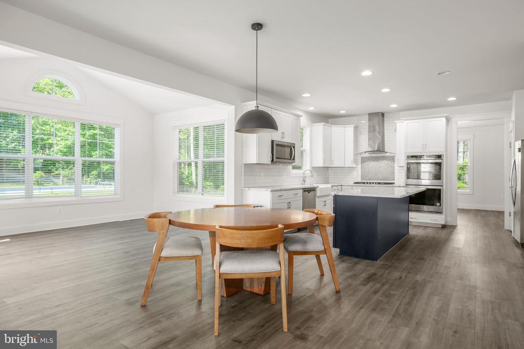 109 ROBELI WAY