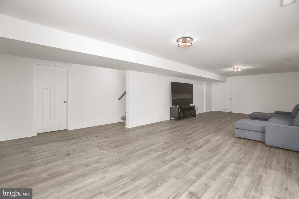 109 ROBELI WAY