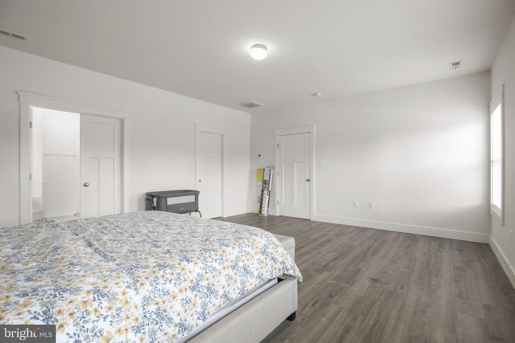 109 ROBELI WAY