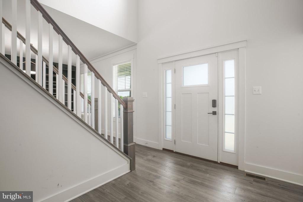 109 ROBELI WAY