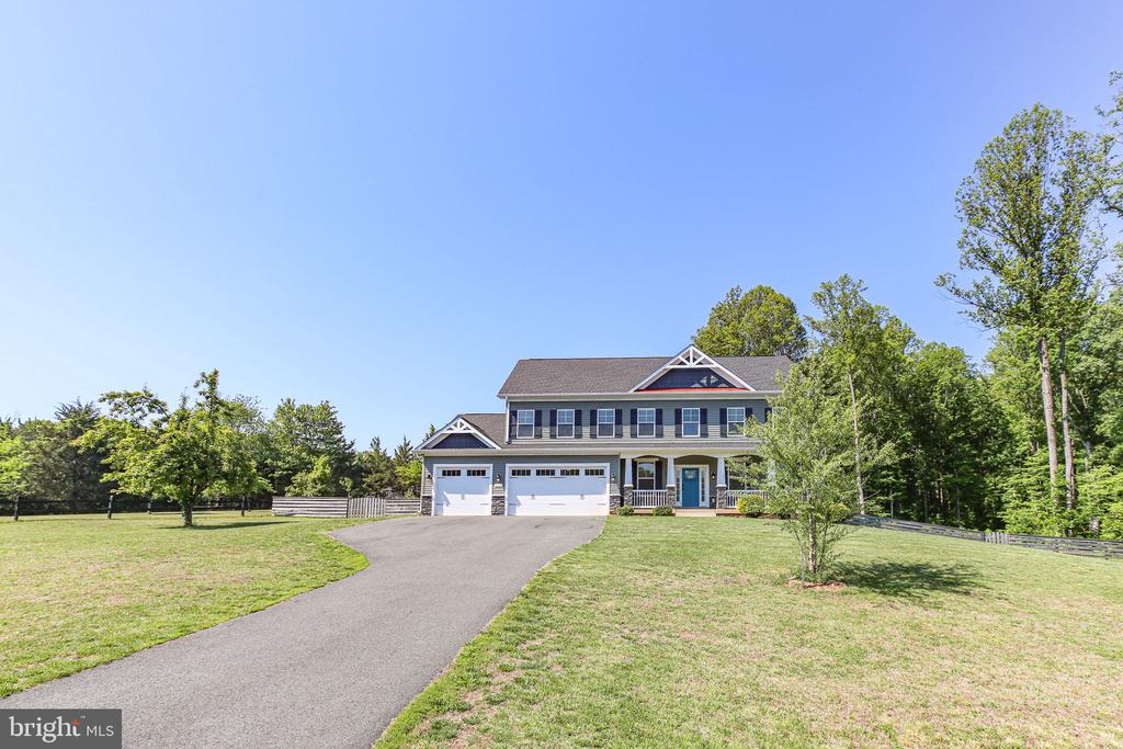 109 ROBELI WAY
