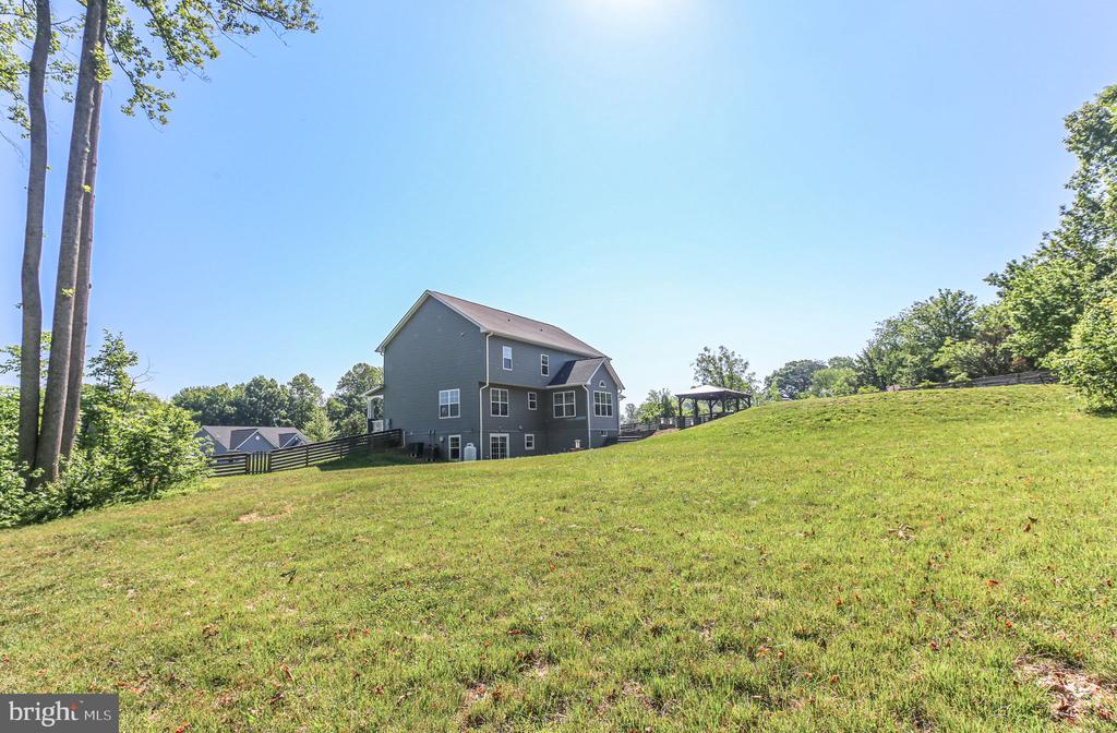 109 ROBELI WAY