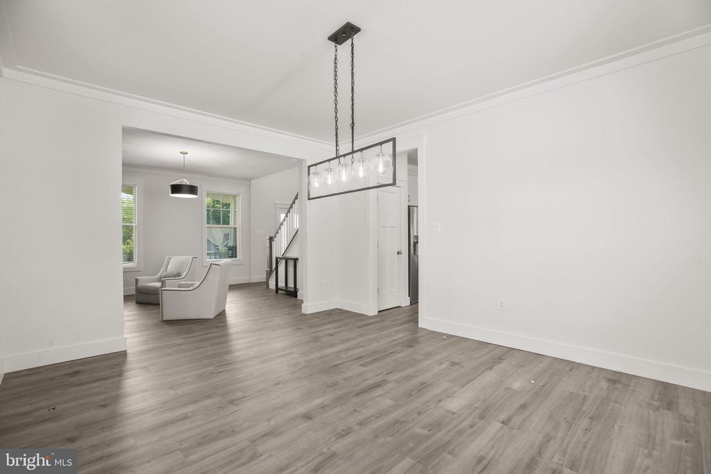 109 ROBELI WAY