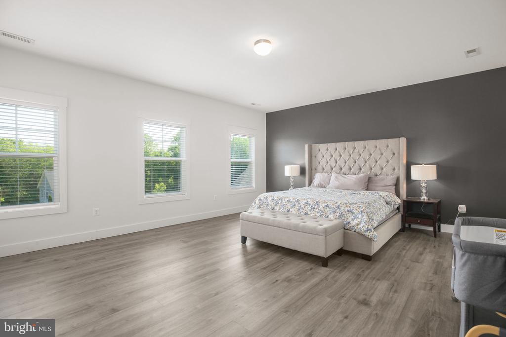 109 ROBELI WAY